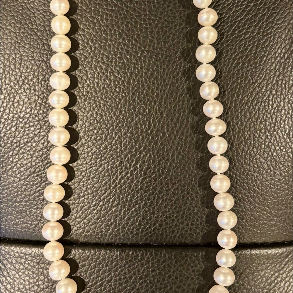 Elegant White Pearl Necklace